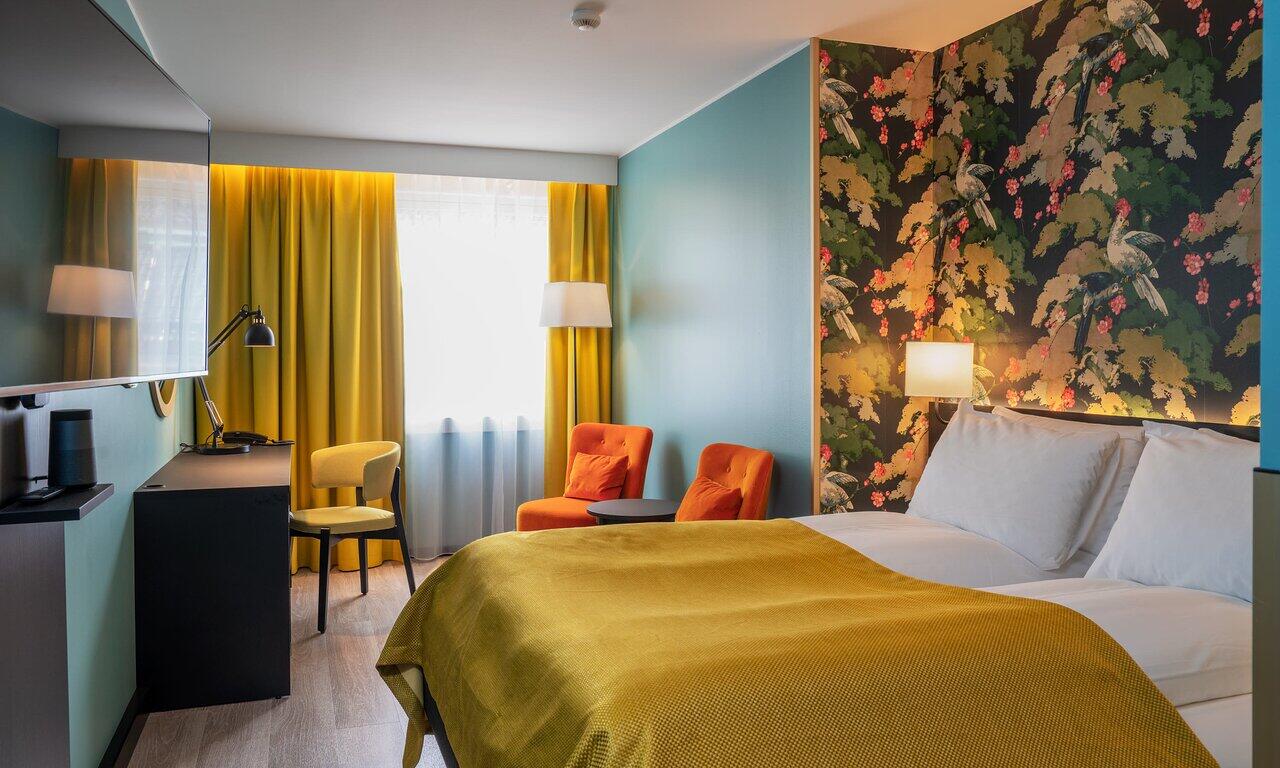 norvegia-bristol hotel-blueberry