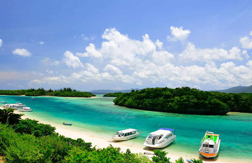 Okinawa-Ishigaki-Kabira-bay