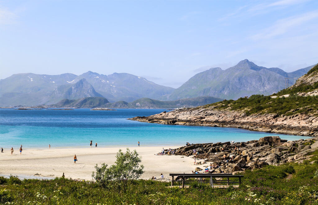 norvegia-lofoten-rorvika-strand-blueberrytravel