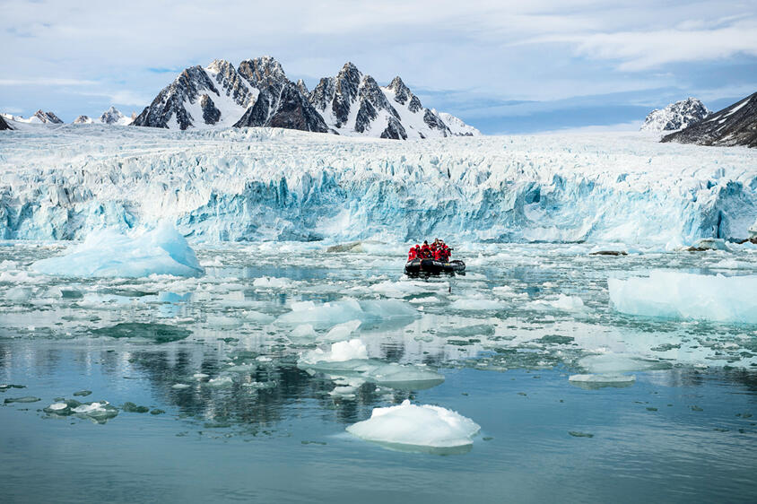 svalbard-escursione-gommone-02-blueberrytravel