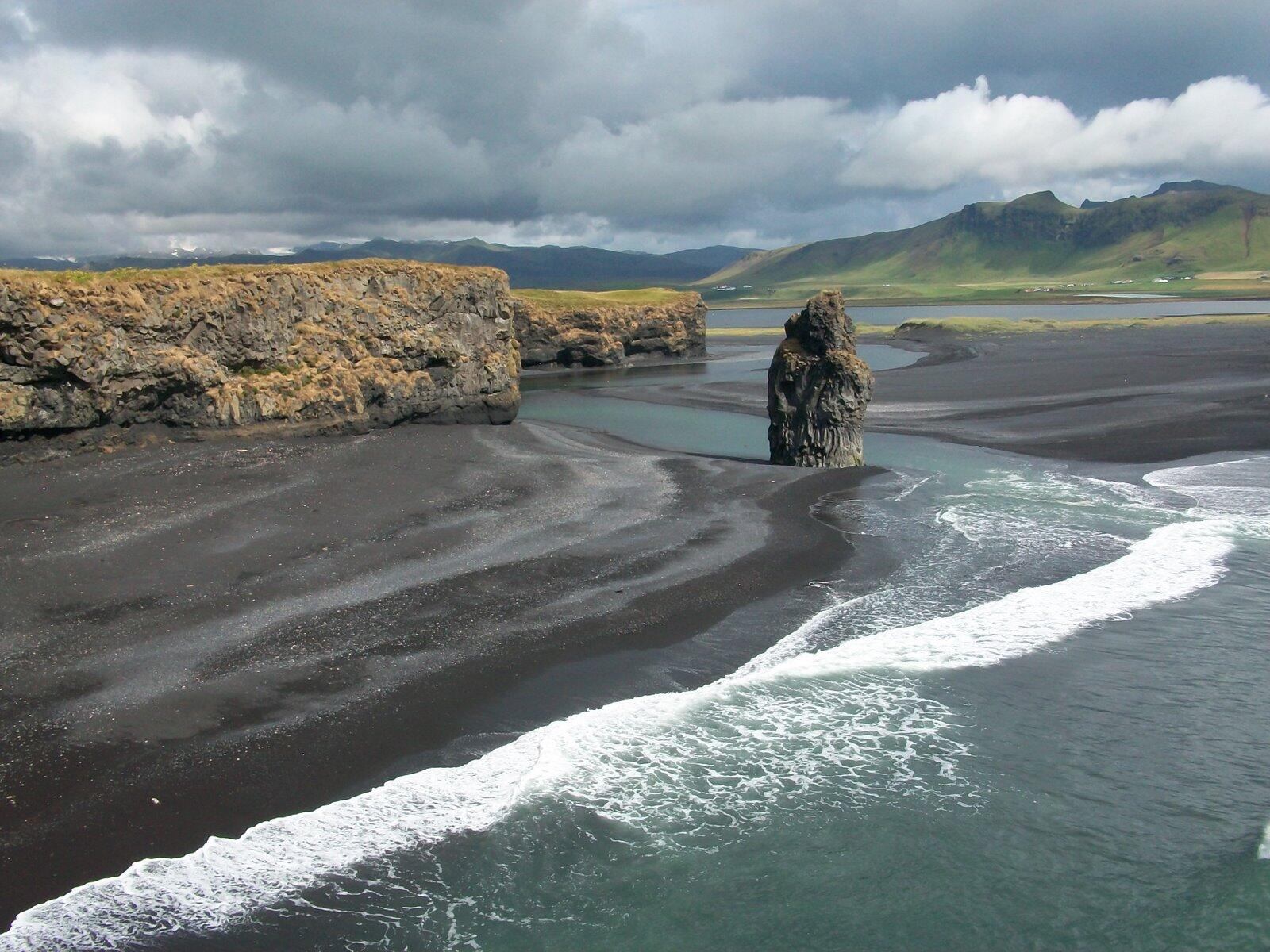 islanda-Reynishverfi-blueberrytravel