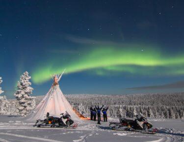 finlandia-lapponia-northern-lights-village-aurora-boreale-motoslitta-18-blueberrytravel