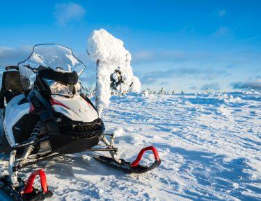 finlandia-lapponia-northern-lights-village-motoslitta-11-blueberrytravel