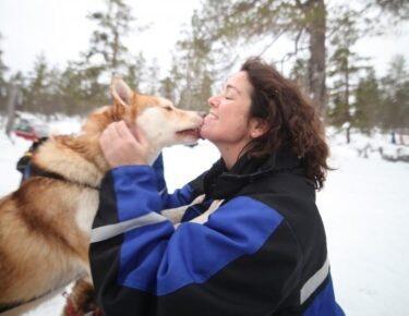 finlandia-lapponia-wilderness-hotel-husky-safari-03-blueberrytravel