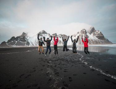 islanda-around-heart-blueberry-travel (1)