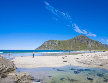 norvegia-lofoten-Skagsanden-Flakstad-blueberrytravel